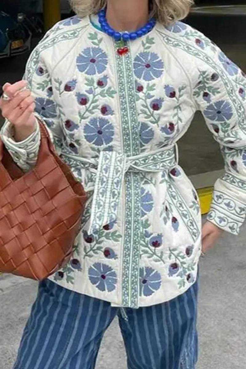Hania | Floral Embroidery Jacket - Image 4